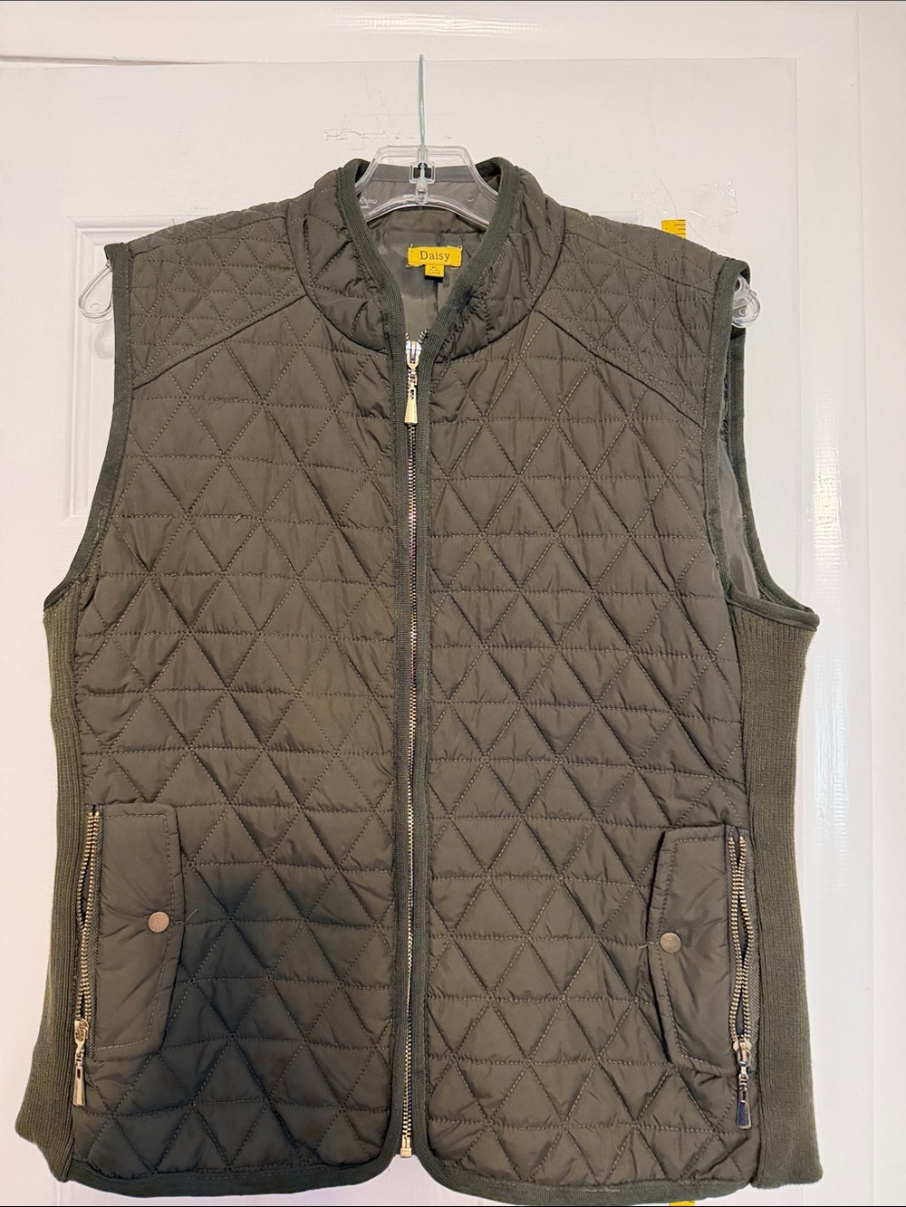 Daisy Quilted Olive Vest with Zipper Pockets